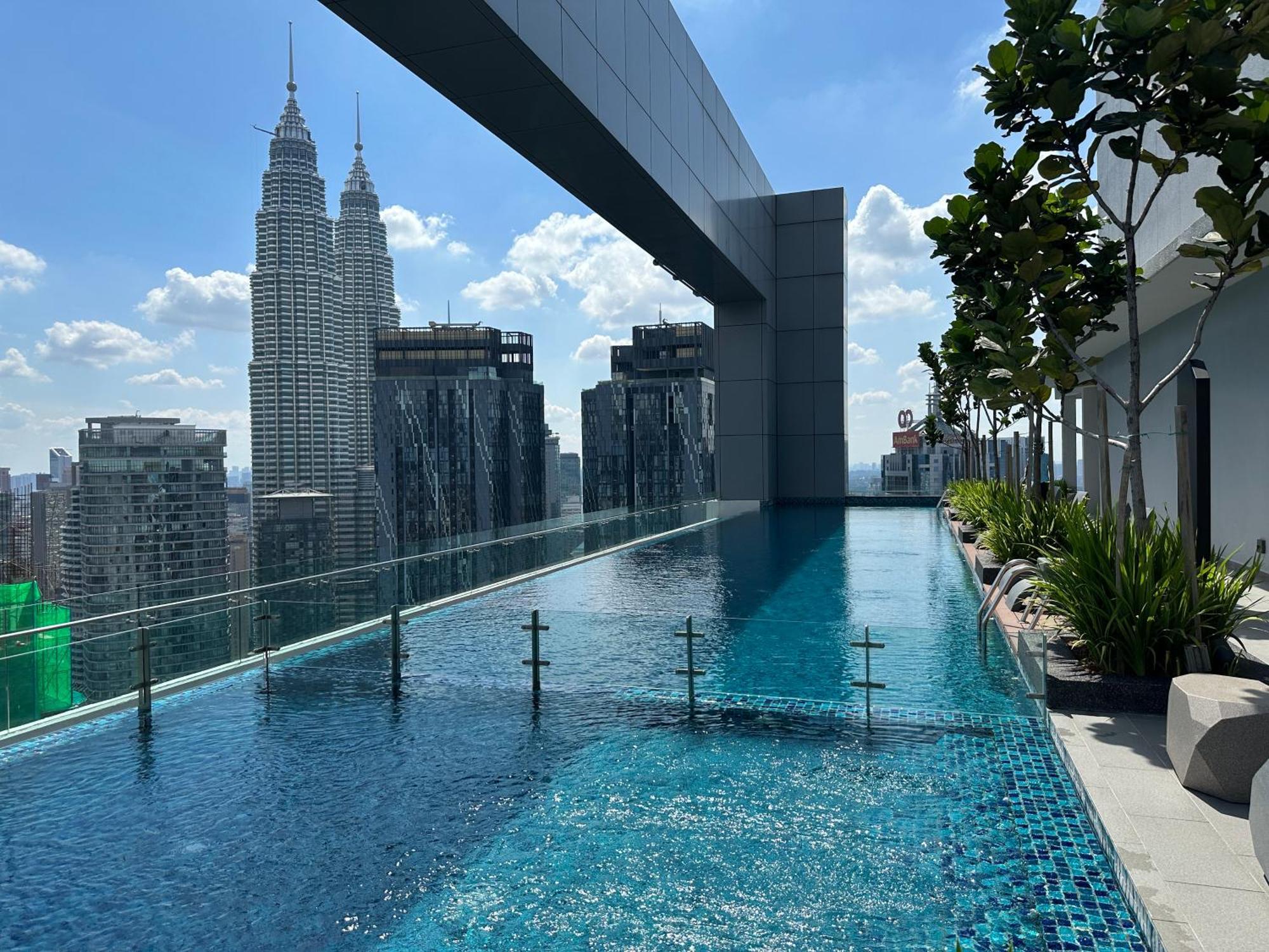 Royce Residences By Romeo Bnb Куала-Лумпур Экстерьер фото